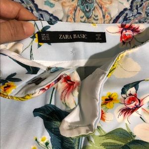 Zara Shorts - Short Zara Shorts - Short
